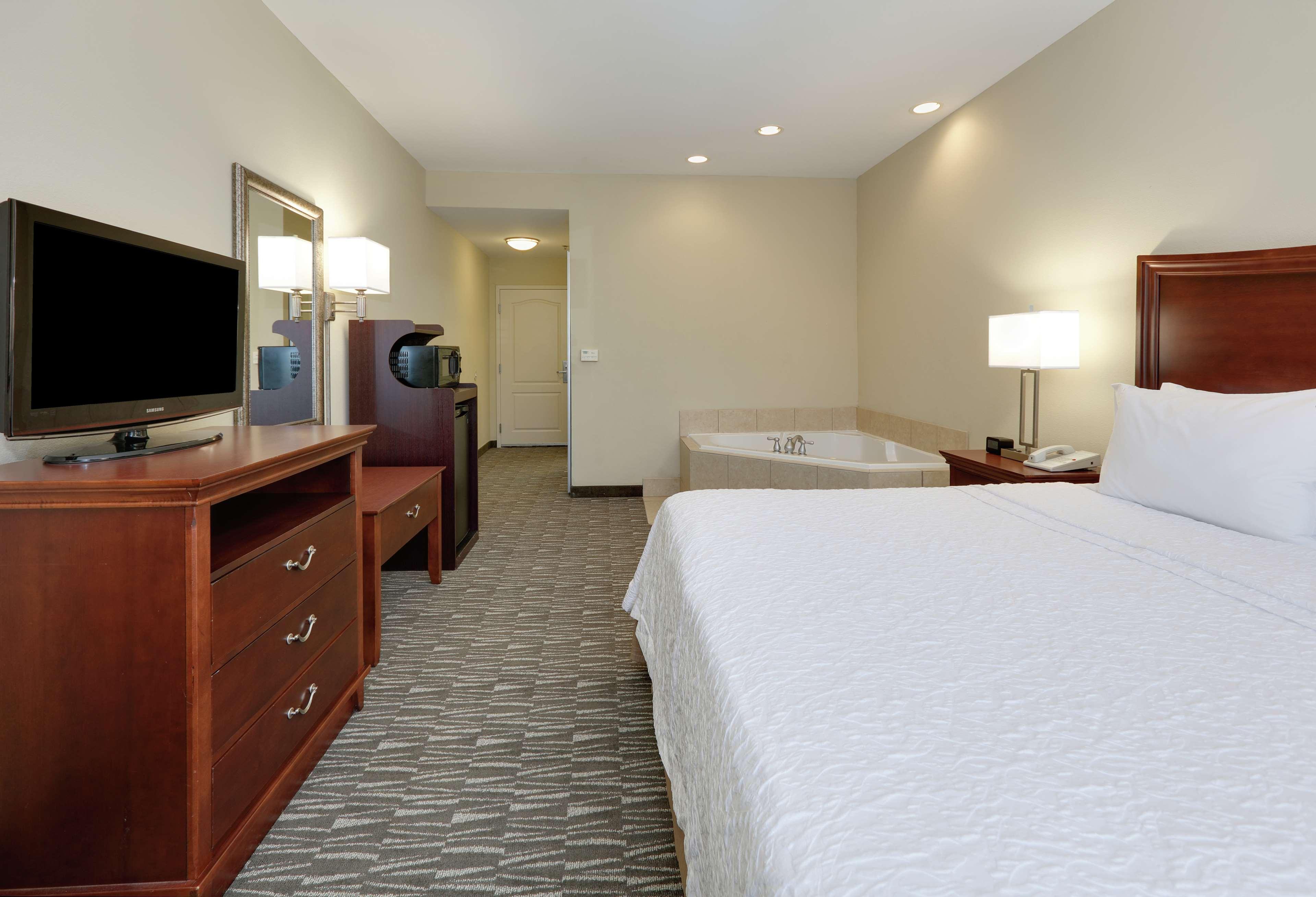 Hampton Inn & Suites Southern Pines-Pinehurst Aberdeen Экстерьер фото