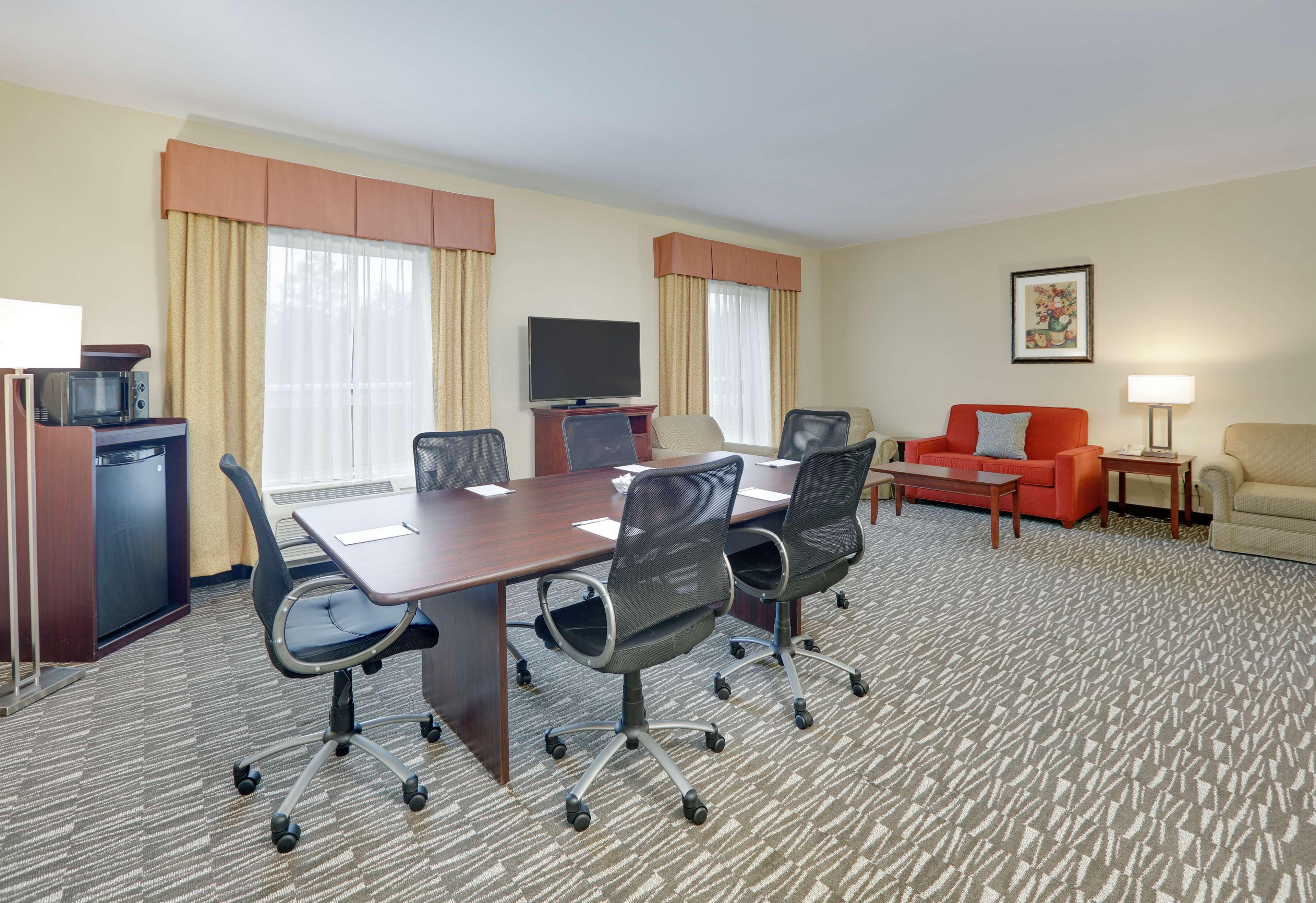 Hampton Inn & Suites Southern Pines-Pinehurst Aberdeen Экстерьер фото