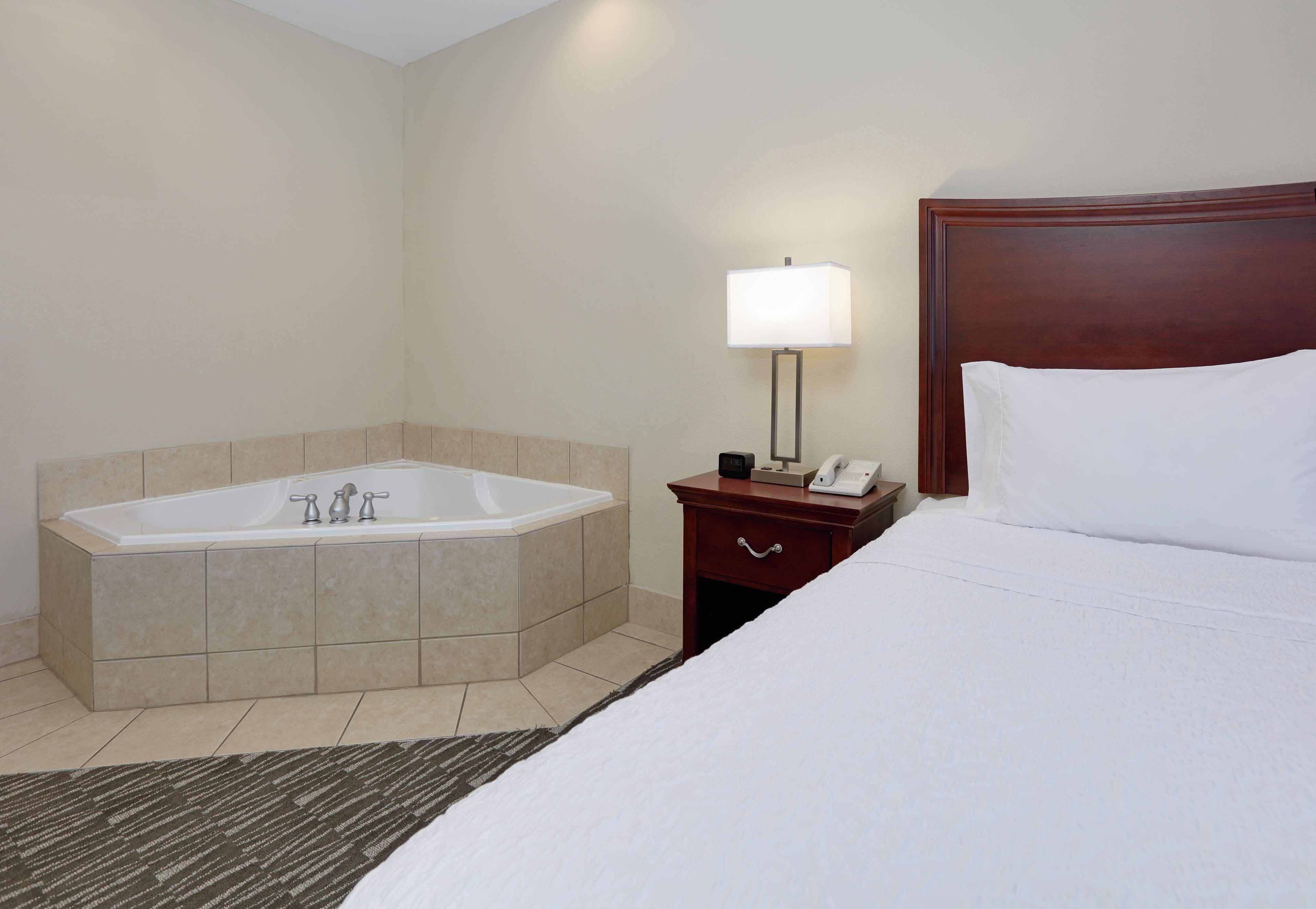 Hampton Inn & Suites Southern Pines-Pinehurst Aberdeen Экстерьер фото