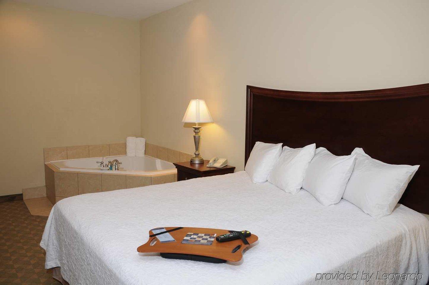 Hampton Inn & Suites Southern Pines-Pinehurst Aberdeen Экстерьер фото